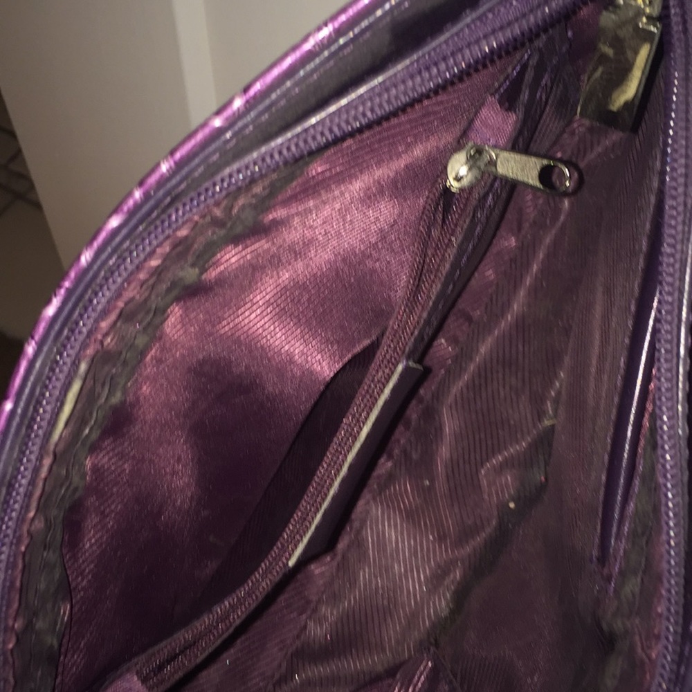 Purple faux snake skin purse - Picture 5 of 7